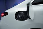 Mercedes-Benz Clase C El&Atilde;&copy;ctrico C 400 4MATIC AMG Line Turismo Opalite White Bright Exterior Toma de recarga 4 puertas