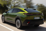 Peugeot 408 Hybrid 145 e-DCS6 GT Exclusive Hybrid Turismo Verde Flare Exterior Lateral-Posterior 5 puertas