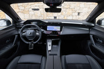 Peugeot 408 Hybrid 145 e-DCS6 GT Exclusive Hybrid Turismo Interior Salpicadero 5 puertas