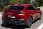 Peugeot 408 Plug-In Hybrid 240 e-DCS7 GT Plug-in Hybrid Turismo Elixir Red Exterior Posterior-Lateral 5 puertas
