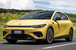 Leapmotor B05 Gama B05 Gama B05 Turismo Amarillo Rel&aacute;mpago Exterior Frontal-Lateral 5 puertas