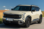 KIA Seltos 1.6 T-GDi 180 CV DCT 4x4 X-Line Todo terreno Tan Beige Exterior Frontal-Lateral 5 puertas