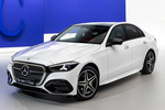 Mercedes-Benz Clase C C 300 e Gama Clase C PHEV Turismo Opalite White Magno Exterior Frontal-Lateral 4 puertas