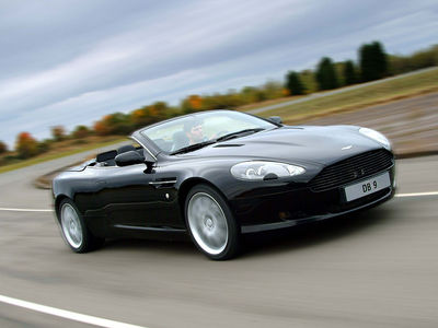 Aston Martin DB9 - Foto