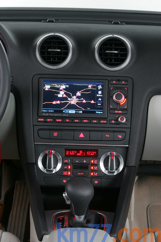 Fotos Interiores - Audi A3 Sportback Attraction 1.6 TDI e DPF (2010-2010) 