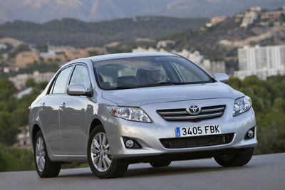 Toyota Corolla Sedan - Foto