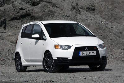 Mitsubishi Colt - Foto