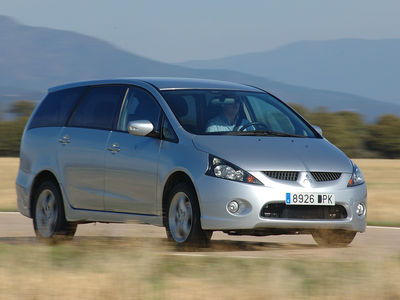Mitsubishi Grandis 2.0 Di-D - Recomendable por sus cualidades dinámicas, confort y funcionalidad - Foto