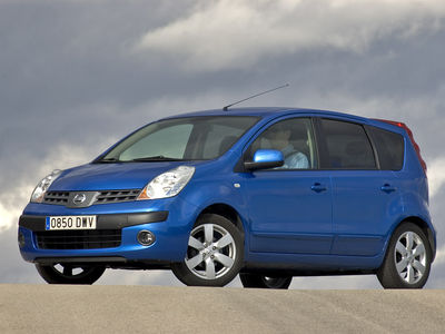Nissan Note - Tamaño entre el de un Renault Modus y el de un Nisan Almera Tino - Foto