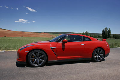 Nissan GT-R - Foto