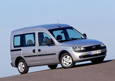 Opel Combo Tour - La mayor de las pequeñas furgonetas - Foto