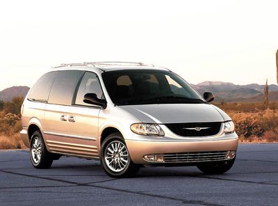 Chrysler Voyager - Bien lo que cambia, mal lo que queda - Foto