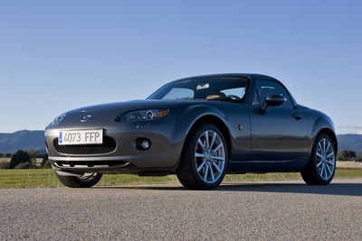 Mazda MX-5 Roadster Coupe - Foto