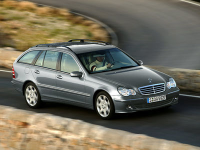 Mercedes-Benz C 200 CDI y C 220 CDI - Consumo más bajo con mejores prestaciones - Foto