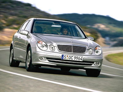 Mercedes-Benz E 350 - Más potente y costoso que la versión a la que reemplaza - Foto