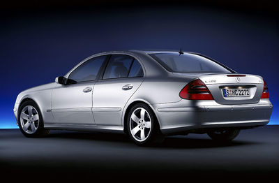 Mercedes-Benz E 400 CDI - Motor Diesel V8 de 260 CV - Foto