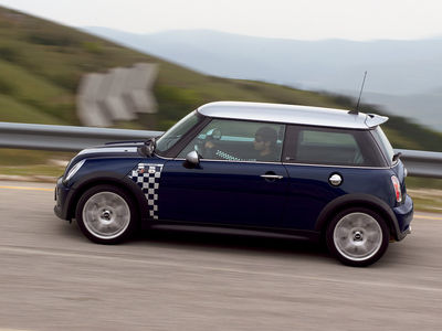 MINI - Cambios en toda la gama y 170 CV en el Cooper S - Foto