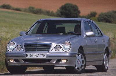 Mercedes-Benz E 220 CDi Automático - Buen confort y bajo consumo, pero sin la suavidad de Mercedes-Benz - Foto