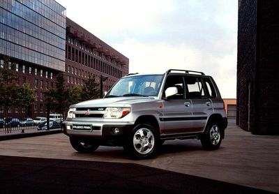 Mitsubishi Montero iO 5p - Más grande y práctico - Foto