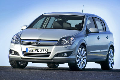 Opel Astra 5p - Foto