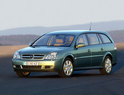 Opel Vectra Caravan - Grande, algo más caro que sus rivales y muy funcional - Foto