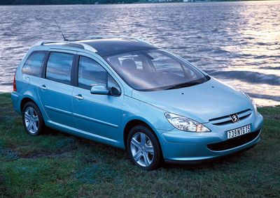 Peugeot 307 SW - Entre familiar y monovolumen, con siete plazas - Foto