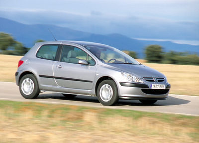 Peugeot 307 - Bien equipado, pero más caro que los competidores - Foto