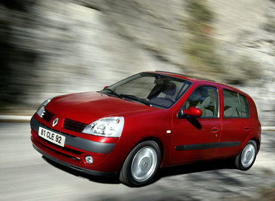 Renault Clio 2001 - Cambio de aspecto, equipamiento y motores - Foto