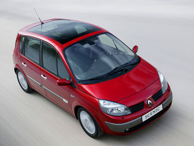 Renault Scénic - Dinámicamente casi como un turismo y funcionalmente, un buen monovolumen - Foto