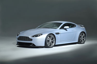 Aston Martin V12 Vantage RS - Foto