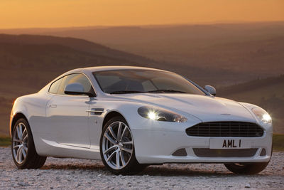 Aston Martin DB9 - Foto