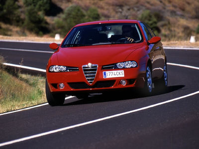 Alfa Romeo 156 - Dinámicamente notable y con un precio bueno - Foto