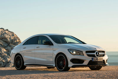 Mercedes-Benz CLA 45 AMG - Foto
