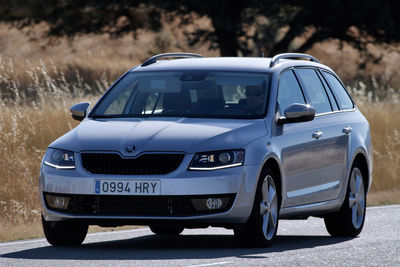 Škoda Octavia Combi 2013 - Foto