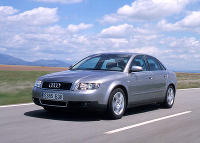 Audi A4 (2001) - Foto