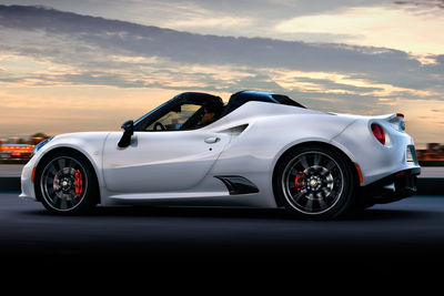 Alfa Romeo 4C Spider 2015 - Foto