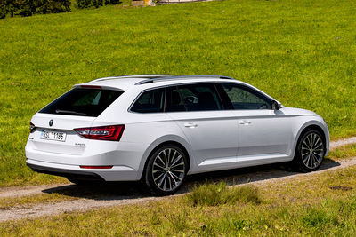 Škoda Superb Combi 2016 - Foto