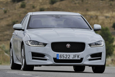 Jaguar XE 2015 - Foto