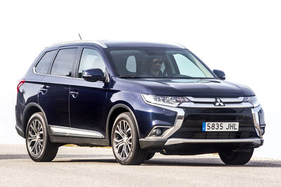 Mitsubishi Outlander 2016 - Foto
