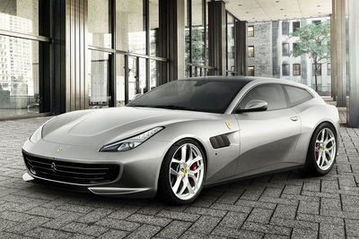 Ferrari GTC4Lusso 2016 - Foto