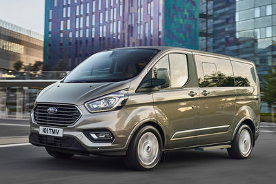 Ford Tourneo Custom 2018 - Foto