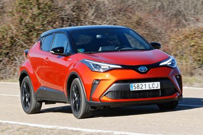 Toyota C-HR 180H (2020) | Prueba - Foto