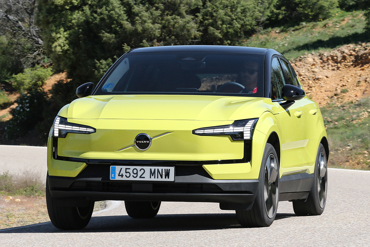 Volvo EX30 (2023). A bord du SUV urbain 100 % électrique