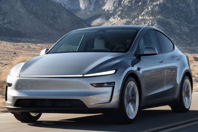 Tesla Model Y (2025) - Foto