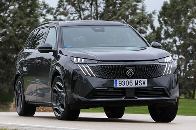 Peugeot E-5008 Eléctrico 210 | Prueba - Foto