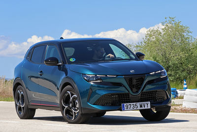 Alfa Romeo Junior Ibrida 145 CV | Prueba - Foto
