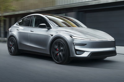 Tesla Model Y Performance (2025) - Foto